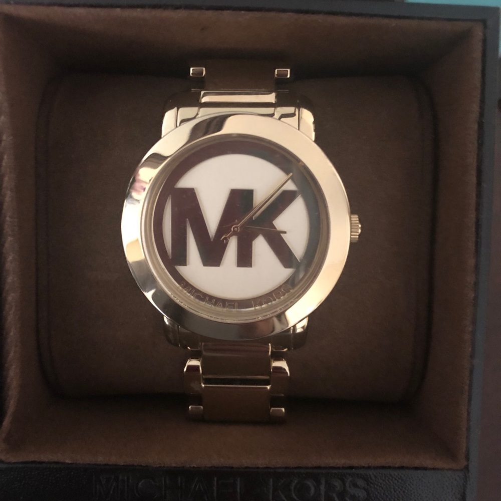 Micheal kors gold watch - Picture 4 of 4